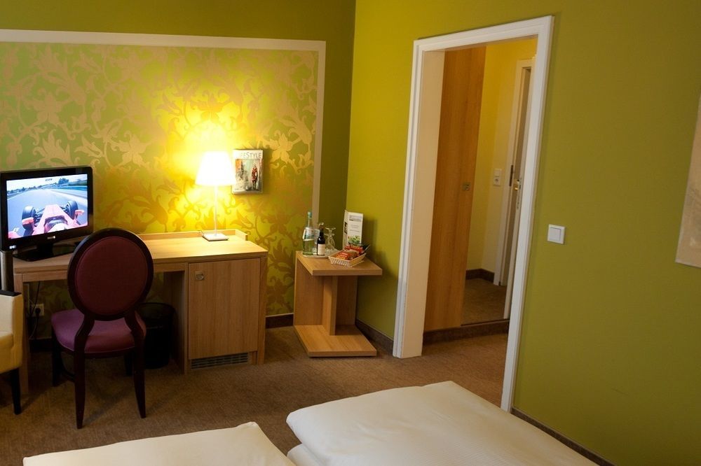 גרונאו Hotel Schepers מראה חיצוני תמונה